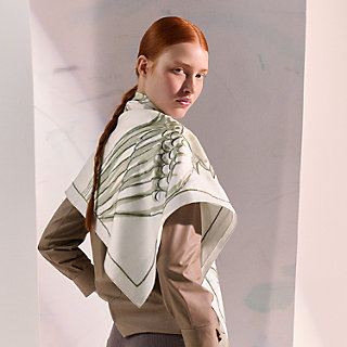 Libre Comme Pegase embroidered scarf 90 - White | Hermès